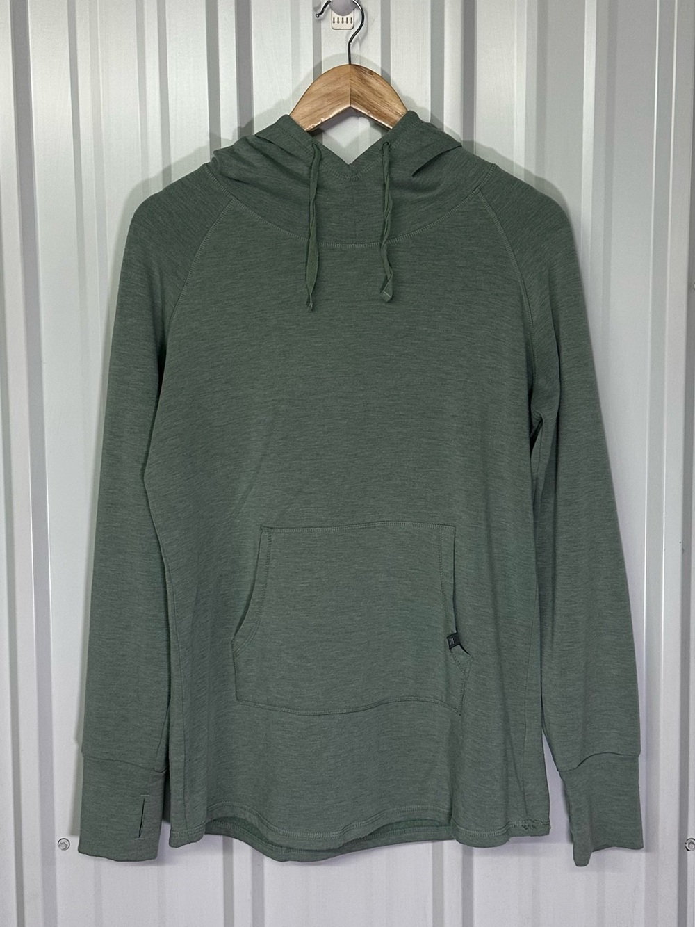 Free Fly Long Sleeve Pullover Hoodie Lightweight Bamboo Performance Hoodie